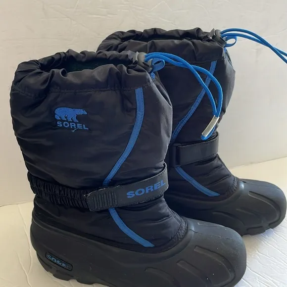 Sorel  Blue/ black Insulated Snow Boot  Youth Size 5