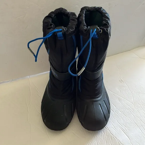 Sorel  Blue/ black Insulated Snow Boot  Youth Size 5