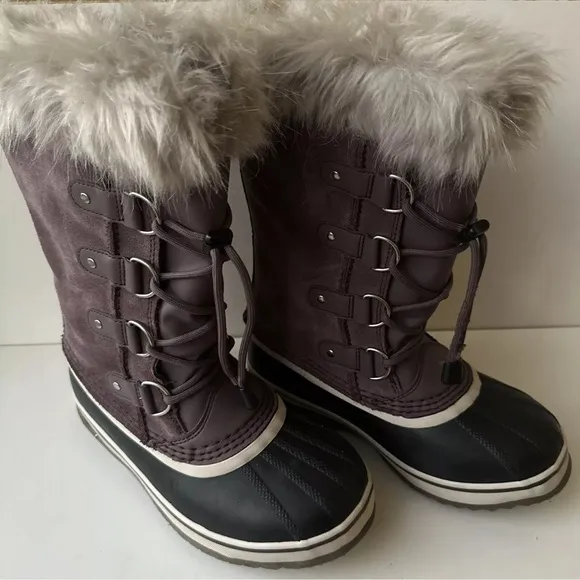 Sorel Boots  Joan Of Arctic Hand Crafted Waterproof purple Suede Women's size 4