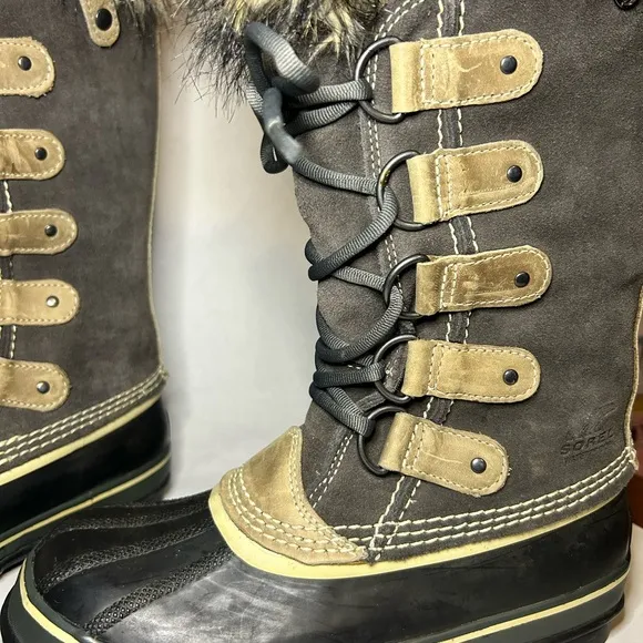 Sorel Boots Womens 7 Winter Snow JOAN OF ARCTIC Faux Fur‎ Suede Rubber Warm