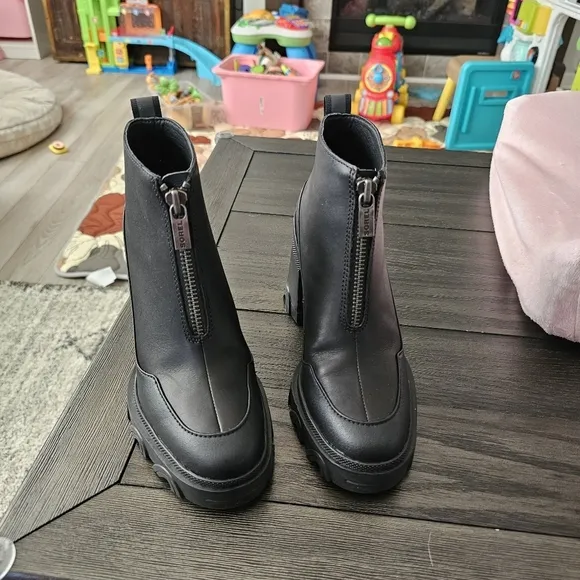 Sorel Brex Heel Zip Bootie