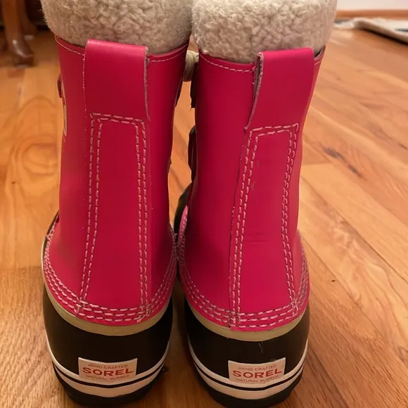 SOREL Caribou Waterproof Insulated Winter Boots. Kid’s Size 3. Pink/Black. EUC