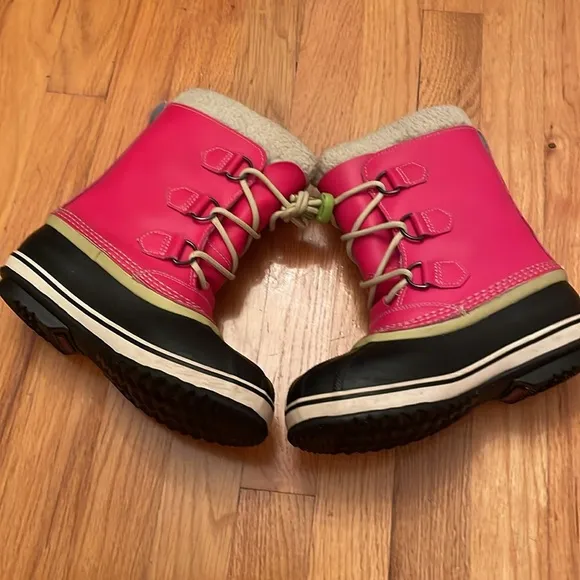 SOREL Caribou Waterproof Insulated Winter Boots. Kid’s Size 3. Pink/Black. EUC