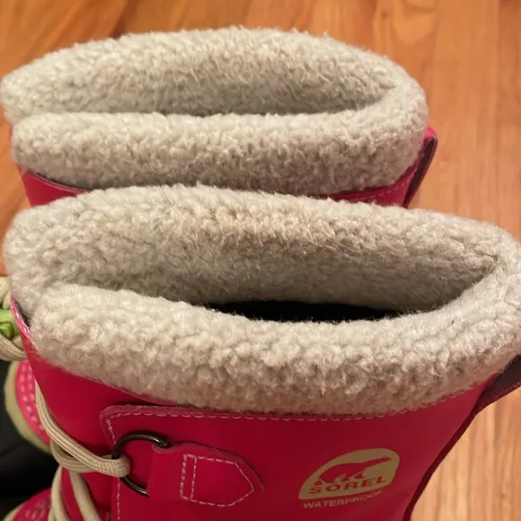 SOREL Caribou Waterproof Insulated Winter Boots. Kid’s Size 3. Pink/Black. EUC