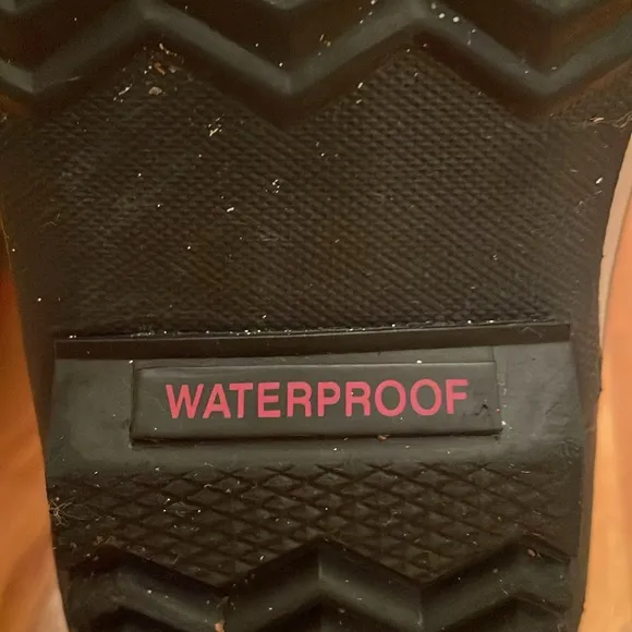 SOREL Caribou Waterproof Insulated Winter Boots. Kid’s Size 3. Pink/Black. EUC