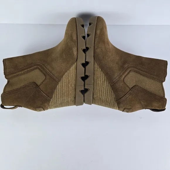 Sorel Chelsea Women's Tan Wedge Suede Bootie with Stacked Heel Size 7 1/2