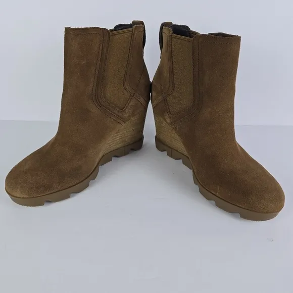 Sorel Chelsea Women's Tan Wedge Suede Bootie with Stacked Heel Size 7 1/2