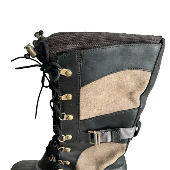 Sorel Conquest Carly Boots Size 8