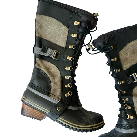 Sorel Conquest Carly Boots Size 8