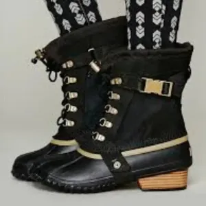 Sorel Conquest Carly Short Leather Winter Boots 7