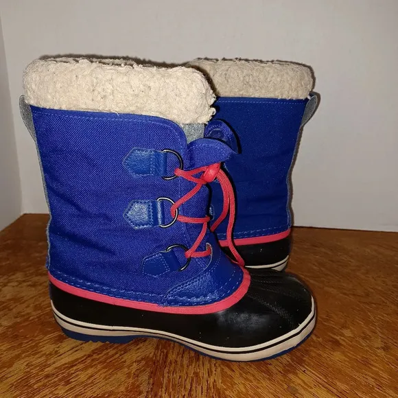 SOREL CUMBERLAND WATERPROOF WOMENS BOOTS SIZE 3 #40027. Gently used in good cond