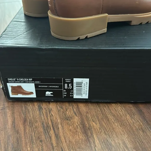 Sorel Emelie Chelsea boots