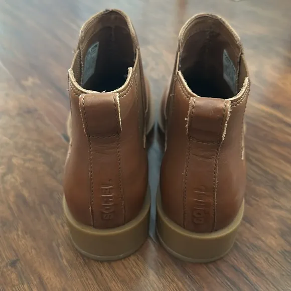 Sorel Emelie Chelsea boots