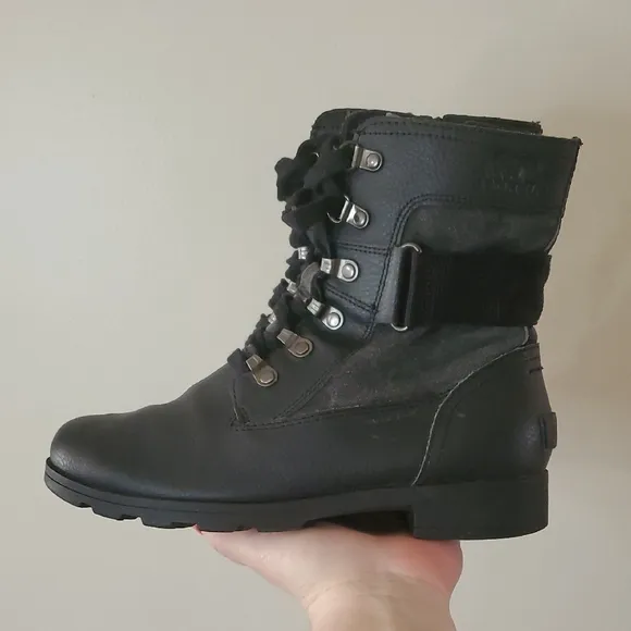 Sorel Emelie Conquest Girls Black Leather Waterproof Boots Size 5 Snow Winter