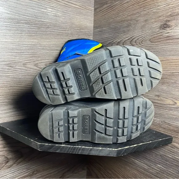 Sorel flurry waterproof insulated snow boots blue black