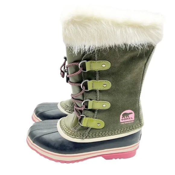Sorel Joan of Arc Waterproof Winter Snow Boots with Lining and Fur Detail