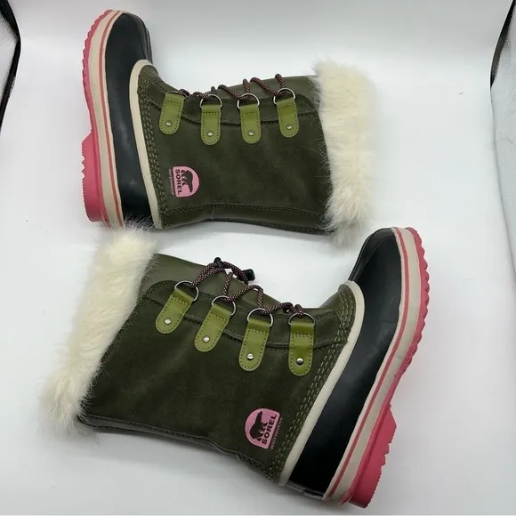Sorel Joan of Arc Waterproof Winter Snow Boots with Lining and Fur Detail