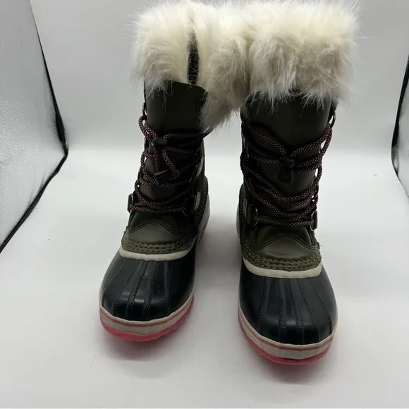 Sorel Joan of Arc Waterproof Winter Snow Boots with Lining and Fur Detail