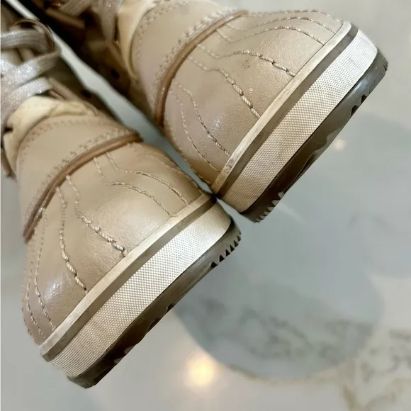 Sorel Joan of Arctic Fair Isle Insulated Boots Size 8 Cream Beige Waterproof