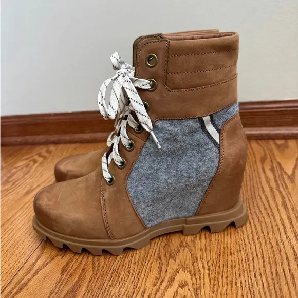 Sorel Joan of Arctic Lexie Wedge III Boots Womens 9