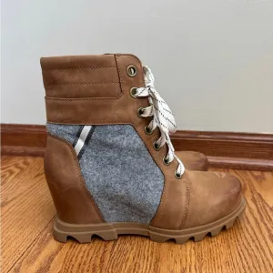 Sorel Joan of Arctic Lexie Wedge III Boots Womens 9