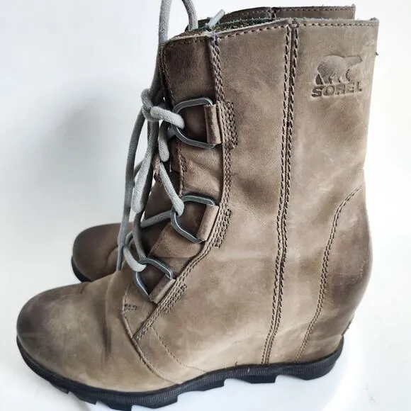 Sorel Joan Of Arctic Wedge II Boots Quarry Size 7.5 Leather Hidden Wedge Shoe