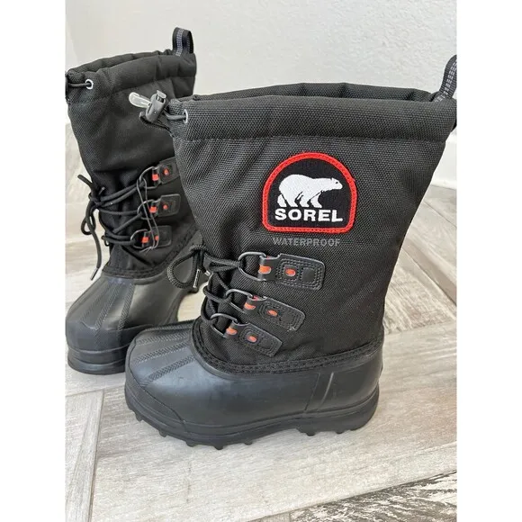 SOREL Kids  Glacier™ XT Big Kid size 3
