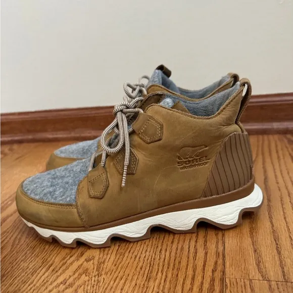 Sorel Kinetic Caribou Waterproof Boots Womens 8.5