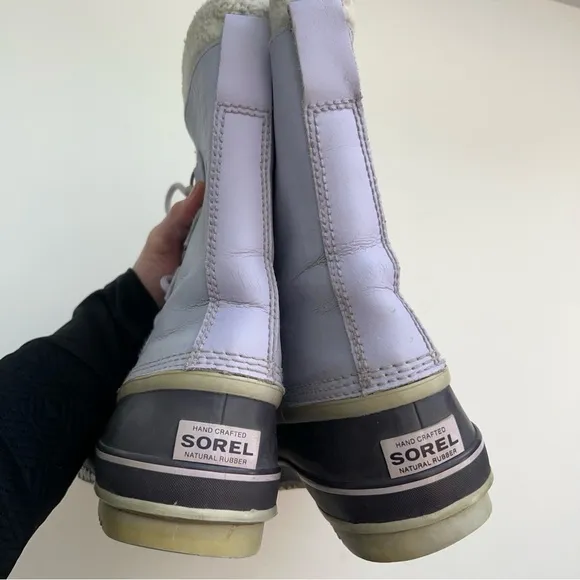 Sorel Lavendar Insulated Caribou Boots, Size 11