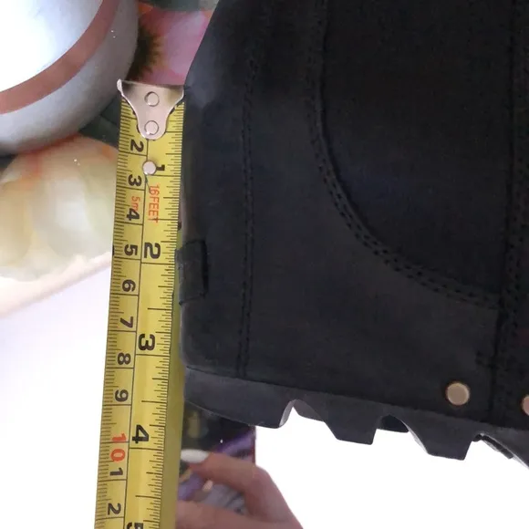 SOREL Lea™ Ankle Black Boots