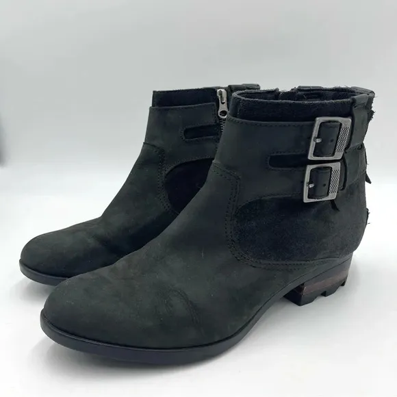 Sorel Lolla waterproof black suede ankle Boots size 9