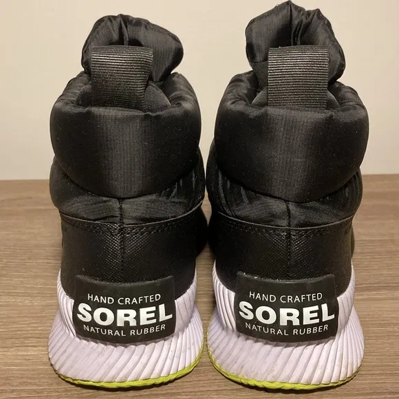 Sorel out and about puffy sneakers 7,5