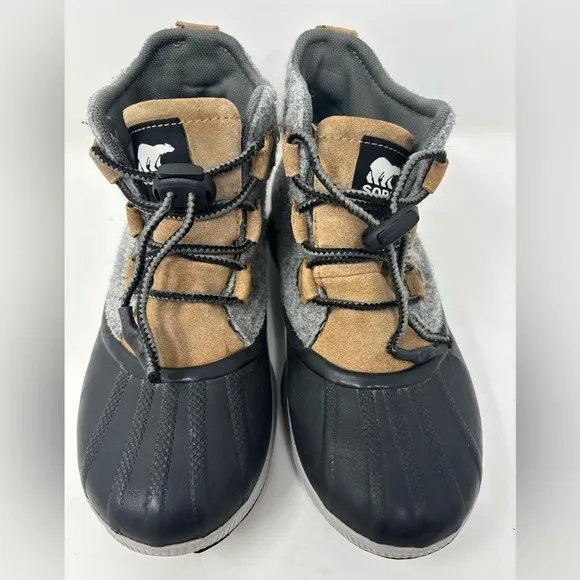 Sorel Out N‎ About III Size 6 Classic Women's Waterproof Boot Gray Black Tan