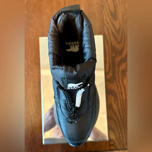 SOREL! Out N About III/Puffy Zip/🌧️Waterproof Boots⛄️/blk wte/size-6