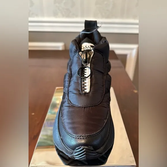SOREL! Out N About III/Puffy Zip/🌧️Waterproof Boots⛄️/blk wte/size-6
