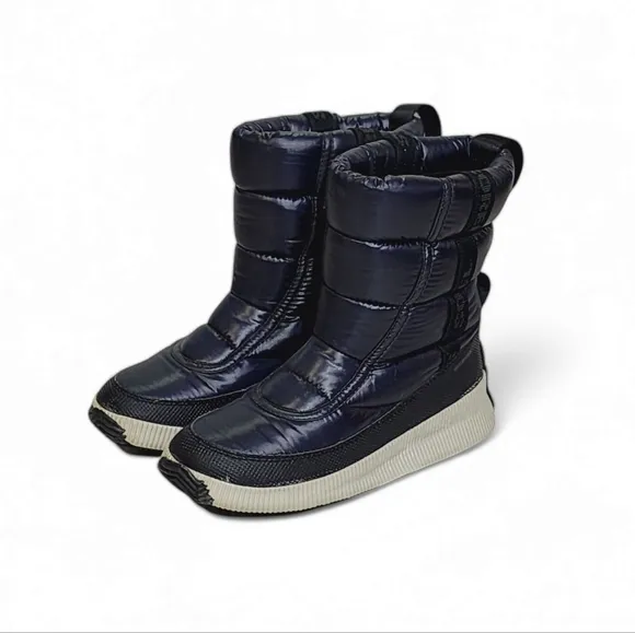 Sorel Out n About Puffy Mid Shiny Winter Boots in Black Womens Size 7