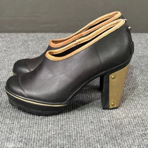 Sorel Shoes Women’s 5 Medina II Rubber Rain Gorpcore Platform Heel Gold Black
