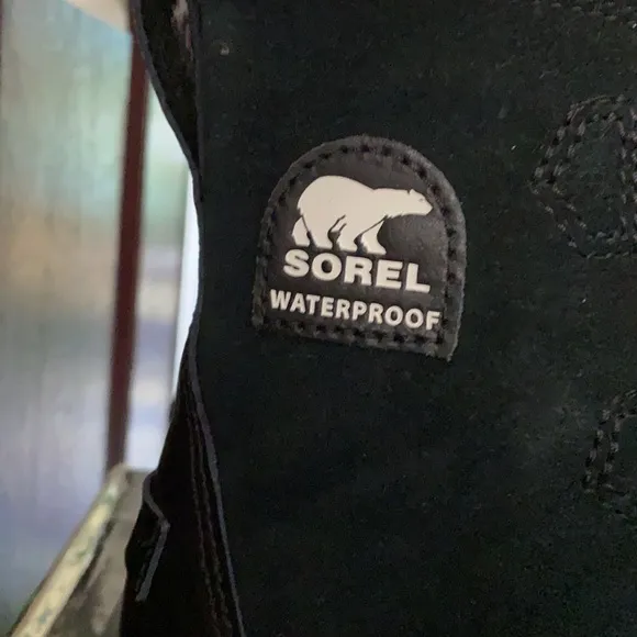 ~Sorel~ Waterproof Fur-Lined Black Suede Laced Boots