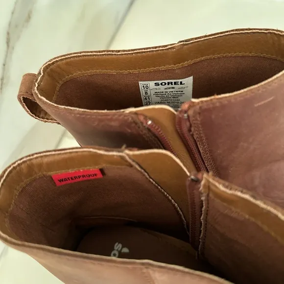 Sorel waterproof honey color boots