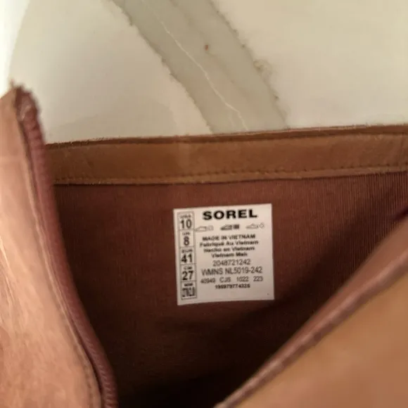 Sorel waterproof honey color boots