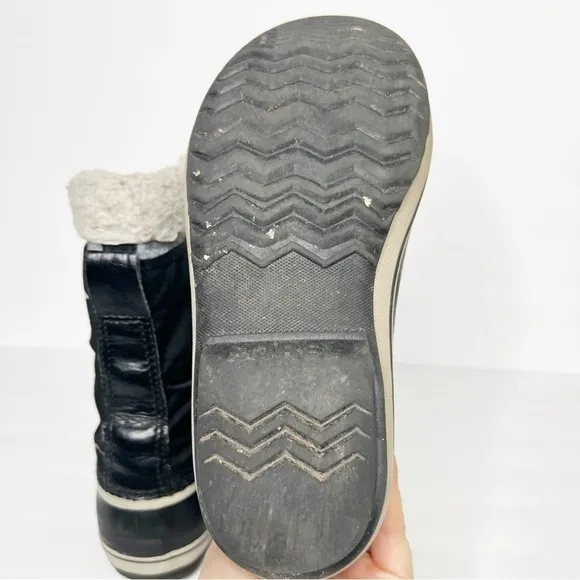 Sorel Winter Carnival Insulated Snow Boots Size 6 Women’s Waterproof
