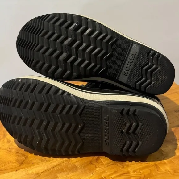 Sorel Winter Snow Insulated Boots Black White Faux Fur Removable Liners