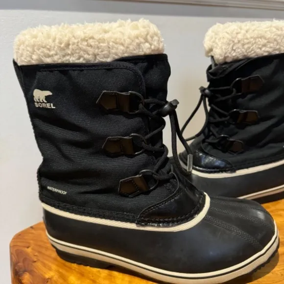 Sorel Winter Snow Insulated Boots Black White Faux Fur Removable Liners
