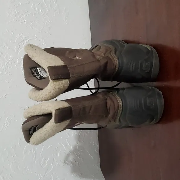 Sorel women boots size 9.5