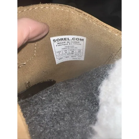 SOREL Women's Caribou Waterproof Boot for Winter BUFF/Chamois - Size 7
