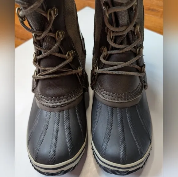 Sorel women's conquest Carly winter boots 7