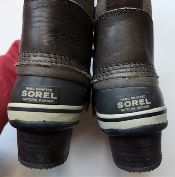Sorel women's conquest Carly winter boots 7