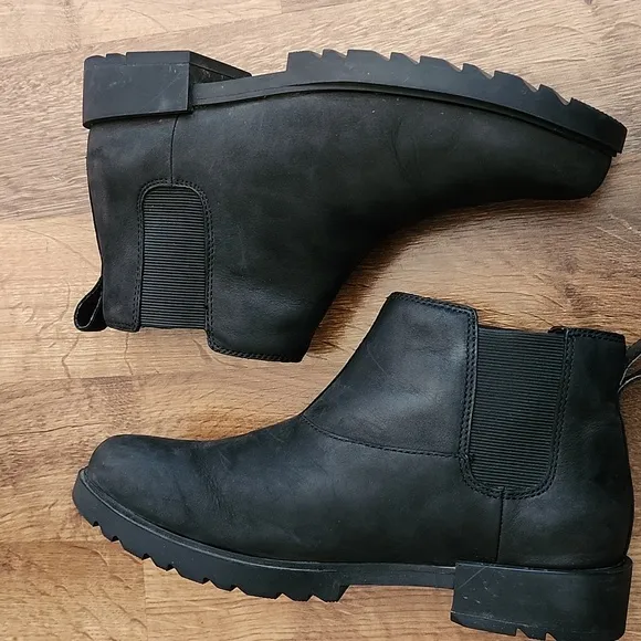 Sorel Womens Emelie II Chelsea Waterproof  Boots In Black/Sea Salt