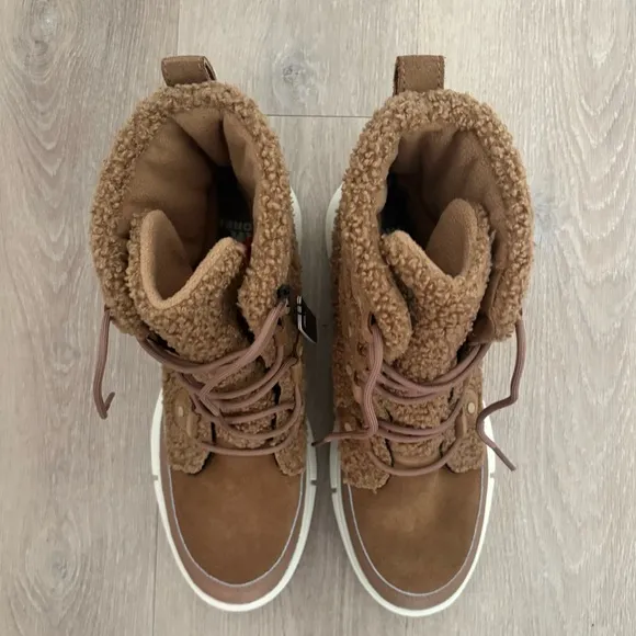 Sorel Womens Explorer II Joan Cozy Boots Size 11 Delta Fawn Tan Brown Fuzzy