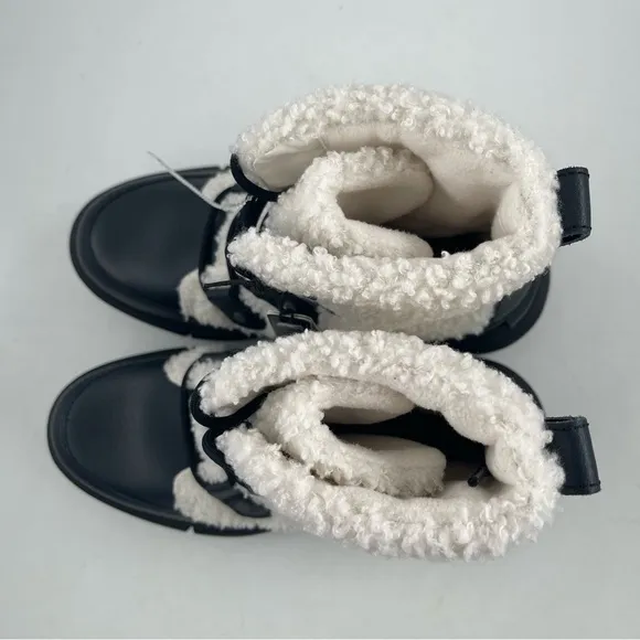 Sorel Women’s Explorer II Joan Cozy - Size 7 - Black &amp; White Sherpa Boots
